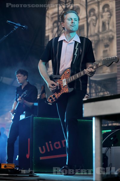 FRANZ FERDINAND - 2023-06-29 - PARIS - Parvis de l'Hotel de Ville - Alex Kapranos